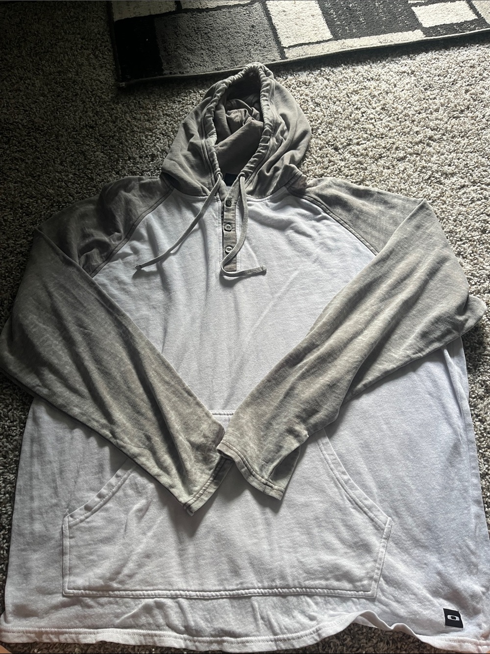 Oakley long sleeve hoodie shirt